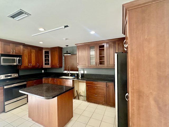 Дом в аренду по адресу 2030 Bonnie Street - фото 6894984