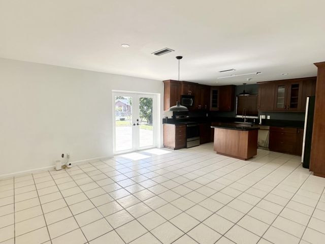 Дом в аренду по адресу 2030 Bonnie Street - фото 6894985