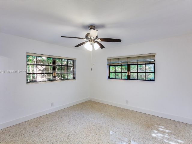 Дом в аренду по адресу 407 Minorca Ave - фото 6873691