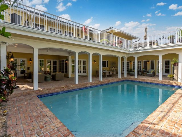 Продажа дома по адресу 2883 Banyan Boulevard Circle NW - фото 6894810