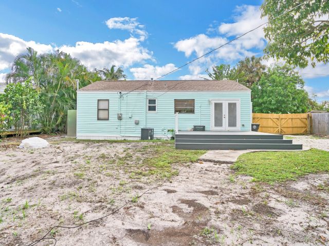 Дом в аренду по адресу 413 36th Street - фото 6894110