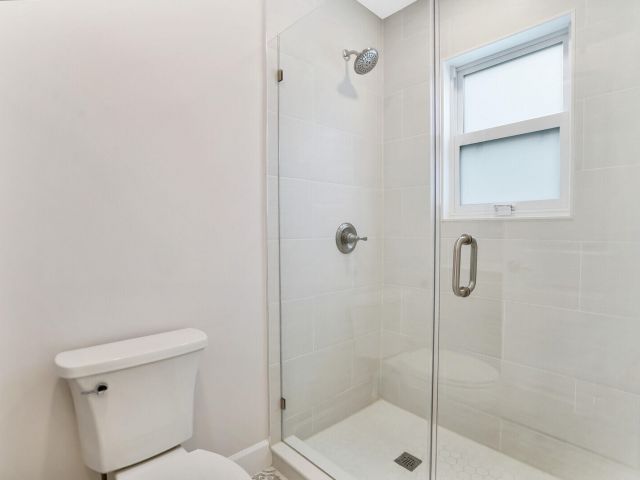 Дом в аренду по адресу 413 36th Street - фото 6894115