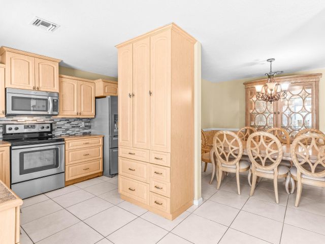 Продажа дома по адресу 17294 Lake Park Road - фото 6894722