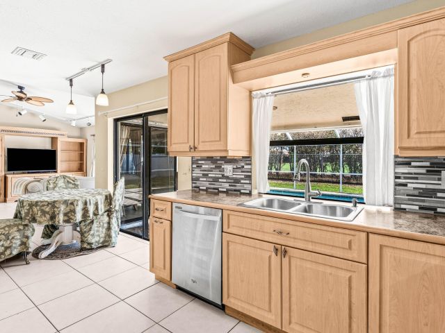 Продажа дома по адресу 17294 Lake Park Road - фото 6894723