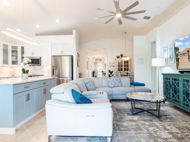 Продажа дома по адресу 9319 Sapphire Cove Drive - фото 6906726