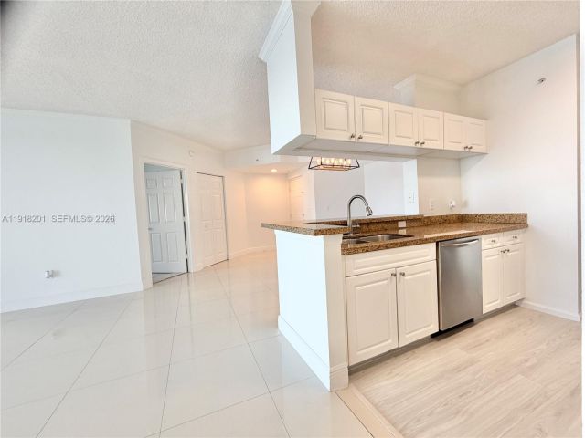 Квартира в аренду номер1604 - фото 6874300