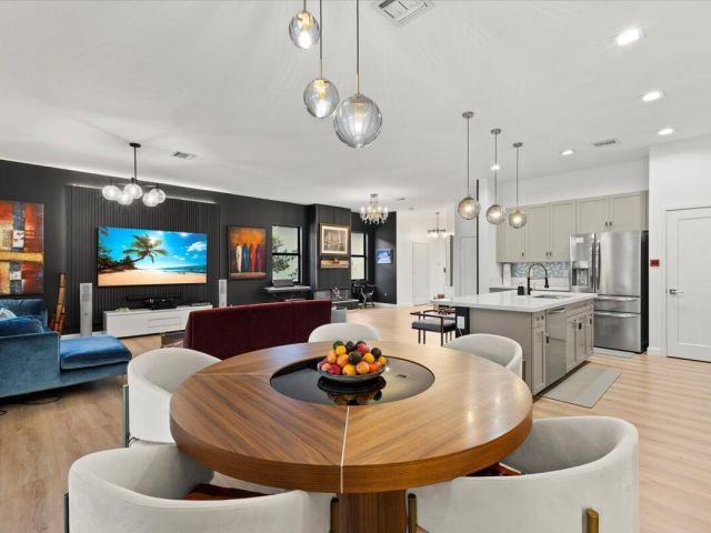 Дом в аренду по адресу 4931 Whispering Way - фото 6875670