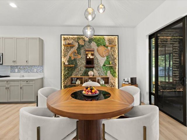 Дом в аренду по адресу 4931 Whispering Way - фото 6875672