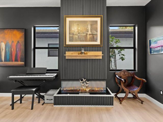 Дом в аренду по адресу 4931 Whispering Way - фото 6875678