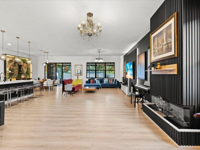 Дом в аренду по адресу 4931 Whispering Way - фото 6875679