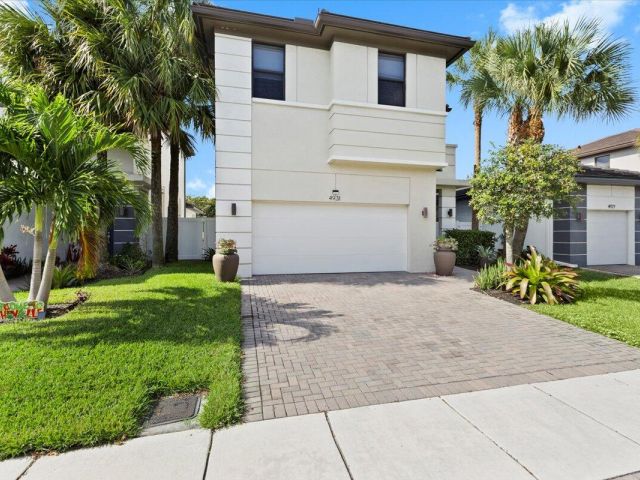 Дом в аренду по адресу 4931 Whispering Way - фото 6875680