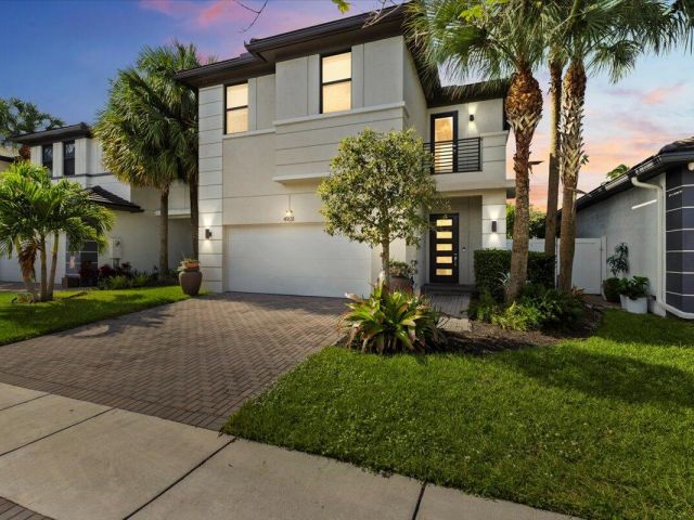 Дом в аренду по адресу 4931 Whispering Way - фото 6875681