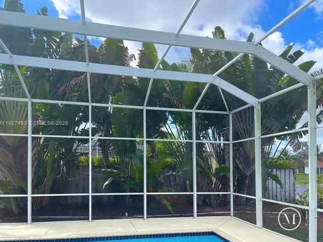 Дом в аренду по адресу 2640 Fairways Dr - фото 6874852