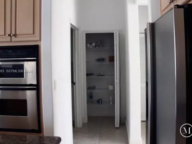 Дом в аренду по адресу 2640 Fairways Dr - фото 6874854