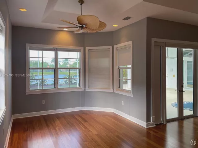 Дом в аренду по адресу 2640 Fairways Dr - фото 6874856