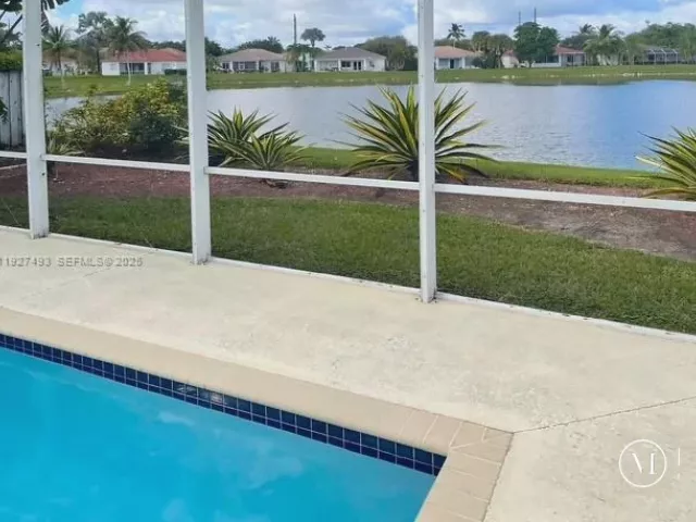 Дом в аренду по адресу 2640 Fairways Dr - фото 6874859