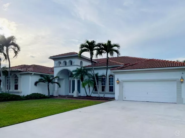 Дом в аренду по адресу 2640 Fairways Dr - фото 6874860