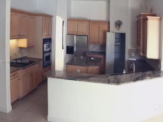 Дом в аренду по адресу 2640 Fairways Dr - фото 6874844