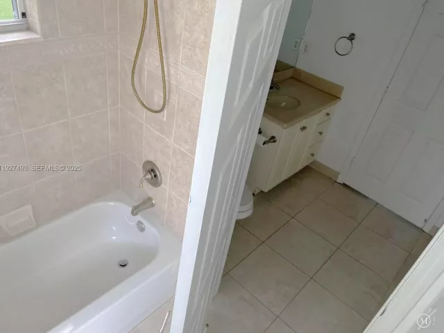 Дом в аренду по адресу 2640 Fairways Dr - фото 6874846