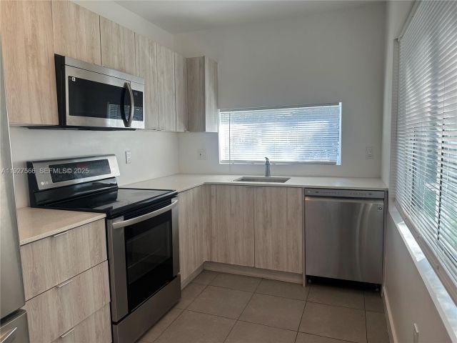 Дом в аренду по адресу 2206 Simms St 2206 - фото 7516460