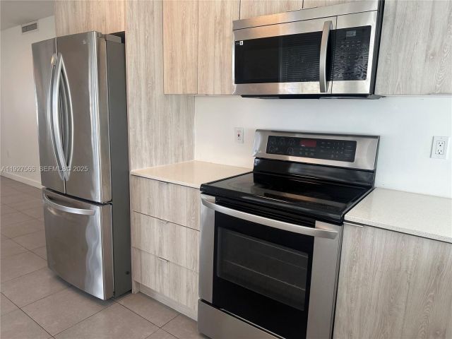 Дом в аренду по адресу 2206 Simms St 2206 - фото 7516461