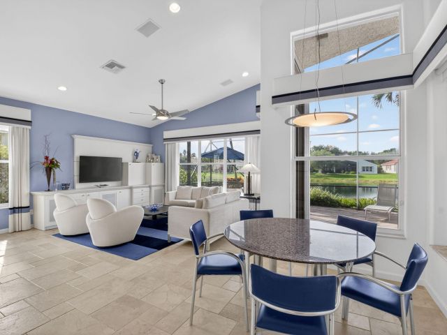 Продажа дома по адресу 13197 Alhambra Lake Circle - фото 6883485