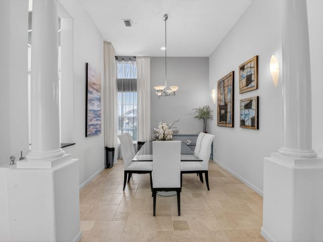 Продажа дома по адресу 13197 Alhambra Lake Circle - фото 6883496