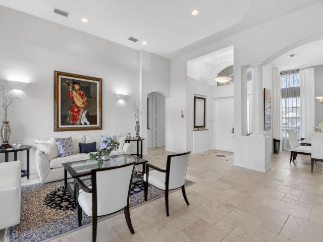 Продажа дома по адресу 13197 Alhambra Lake Circle - фото 6883497