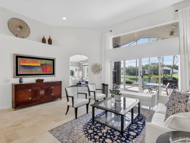 Продажа дома по адресу 13197 Alhambra Lake Circle - фото 6883499