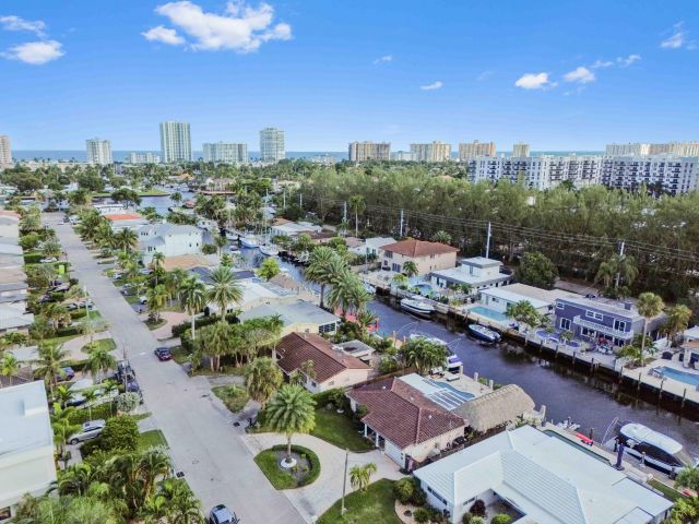 Продажа дома по адресу 2576 SE 14th Street - фото 6893411