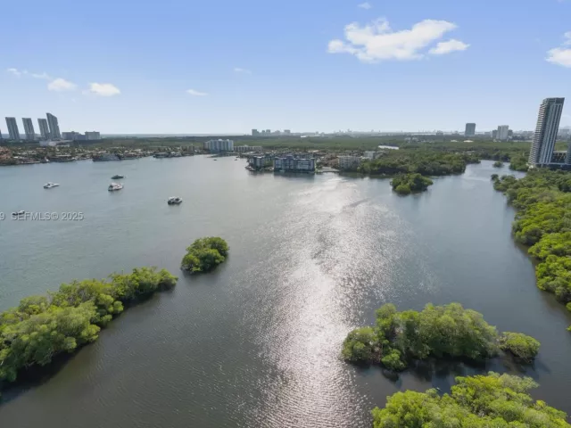 Продажа квартиры #2002 - фото 6880576