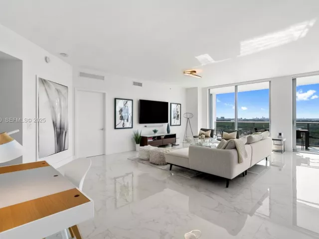 Продажа квартиры #2002 - фото 6880570