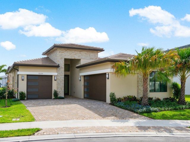 Продажа дома по адресу 8254 Royal County Down Road - фото 6894934