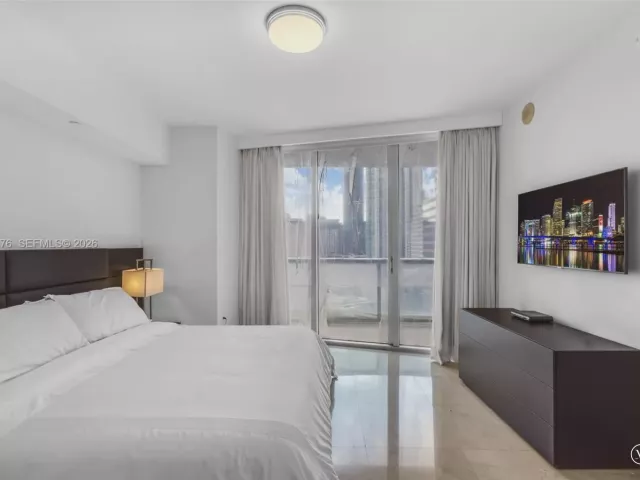 Продажа квартиры #2405 - фото 6878987