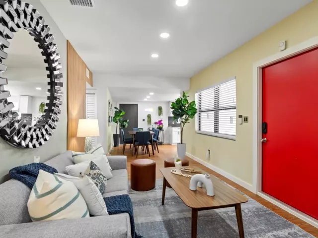 Дом в аренду по адресу 220 NW 134th St - фото 6888222