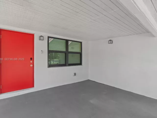 Дом в аренду по адресу 220 NW 134th St - фото 6888224