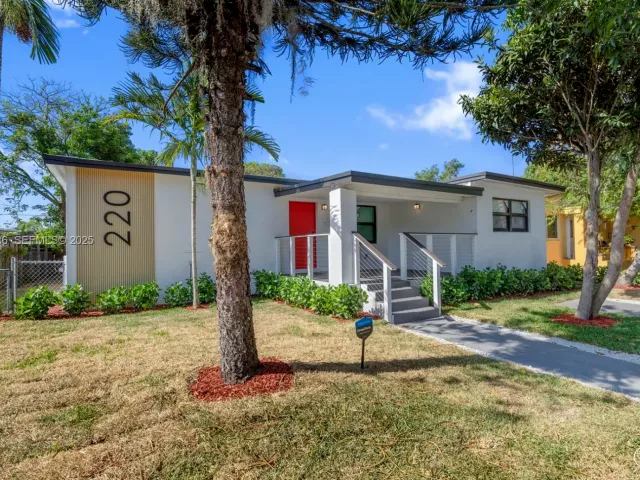 Дом в аренду по адресу 220 NW 134th St - фото 6888226