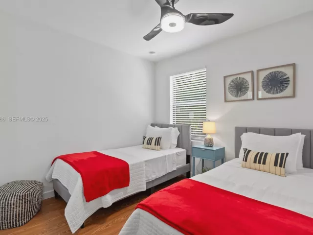 Дом в аренду по адресу 220 NW 134th St - фото 6888207