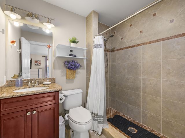 Продажа дома по адресу 15881 SW 8th Avenue - фото 6879582