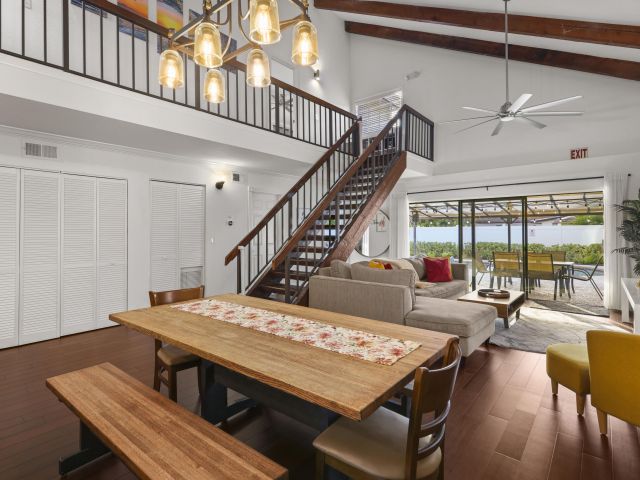 Продажа дома по адресу 15881 SW 8th Avenue - фото 6879590