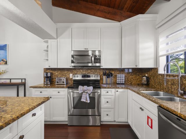 Продажа дома по адресу 15881 SW 8th Avenue - фото 6879591