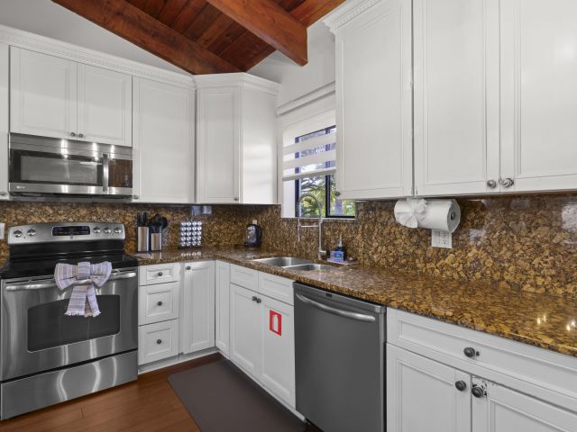 Продажа дома по адресу 15881 SW 8th Avenue - фото 6879592