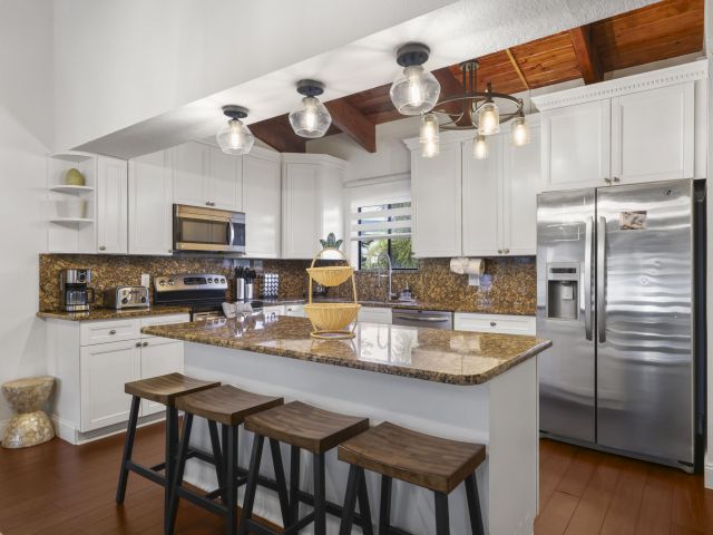 Продажа дома по адресу 15881 SW 8th Avenue - фото 6879593