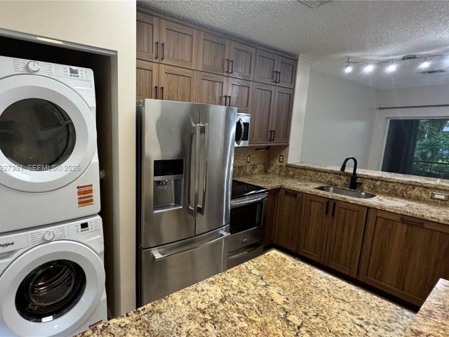 Дом в аренду по адресу 443 SW 122nd TER 443 - фото 7454296