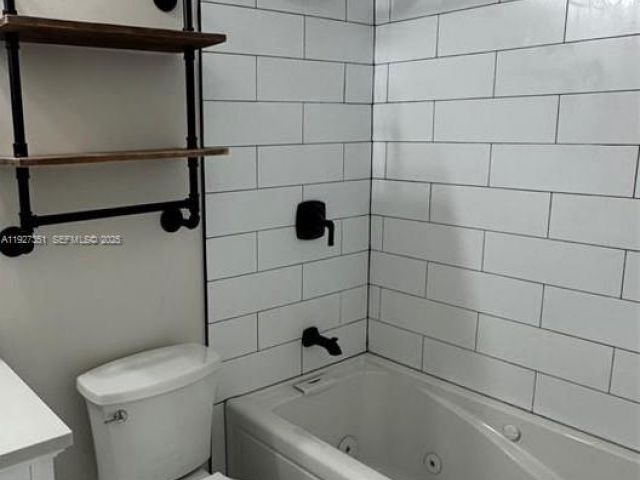 Дом в аренду по адресу 443 SW 122nd TER 443 - фото 7454299