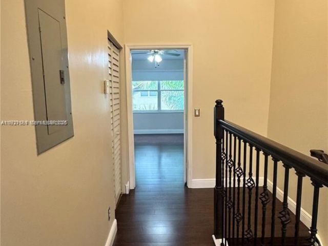 Дом в аренду по адресу 443 SW 122nd TER 443 - фото 7454300