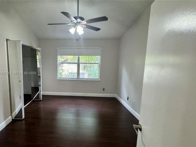 Дом в аренду по адресу 443 SW 122nd TER 443 - фото 7454301