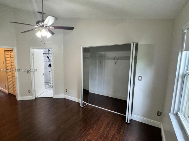 Дом в аренду по адресу 443 SW 122nd TER 443 - фото 7454302