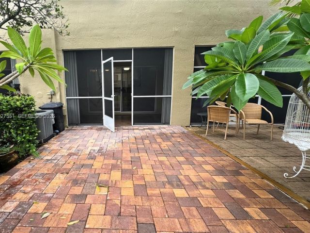 Дом в аренду по адресу 443 SW 122nd TER 443 - фото 7454305