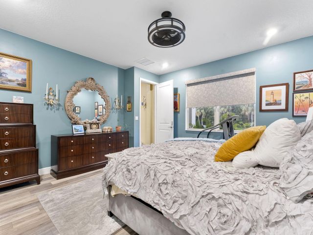 Продажа дома по адресу 4025 Marina Way - фото 6884261